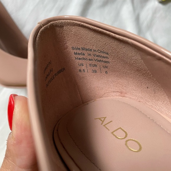 ALDO nude pointed toe Heels - Picture 3 of 13